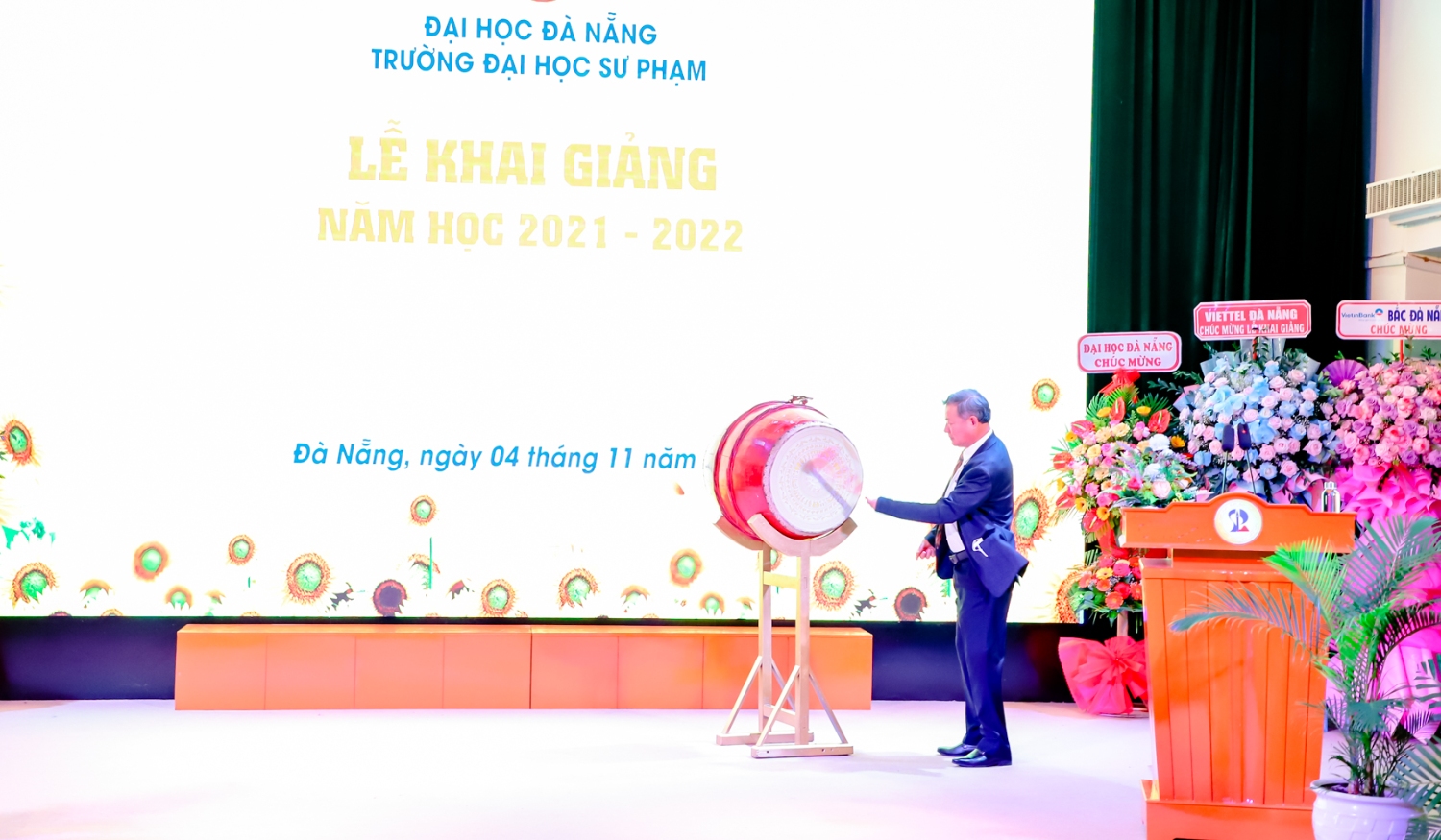 Trường Đại học Sư phạm - Đại học Đà nẵng khai giảng năm học 2021 - 2022